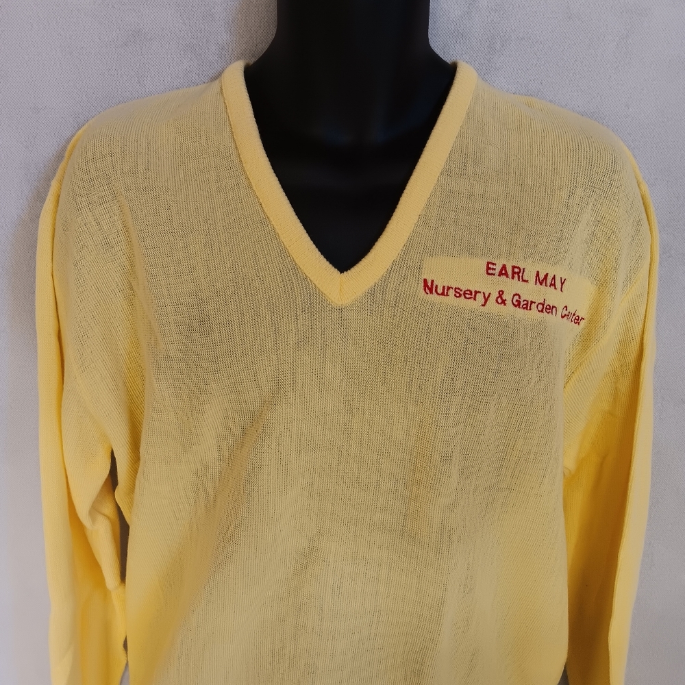 Pinnacle Sweater Earl May Nursery XL Yellow NWT Vintage V-Neck